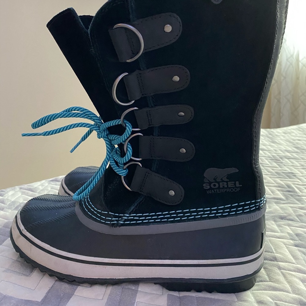 Sorel Joan of Arc boots